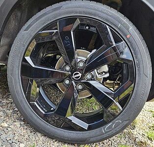 Nissan Juke MY24 1.6 HYBRID TEKNA & BOSE-Sound