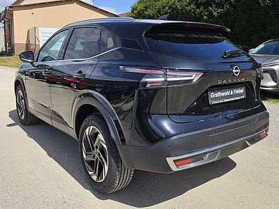 Nissan Qashqai 1.3 DIG-T Xtronic Xtronic N-Connecta Win