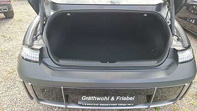 Hyundai IONIQ 6 77,4kWh 2WD Uniq+Digi.ASP+Matt-Lack