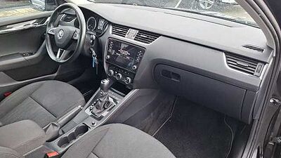 SKODA Octavia Combi 2.0 TSI DSG Style + AHK