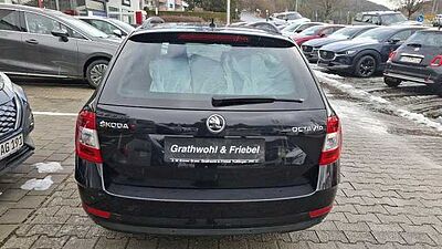 SKODA Octavia Combi 2.0 TSI DSG Style + AHK