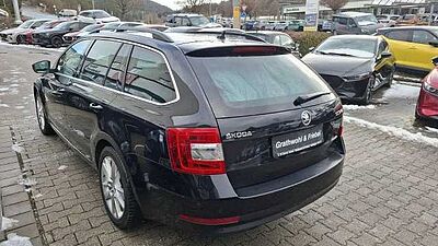 SKODA Octavia Combi 2.0 TSI DSG Style + AHK