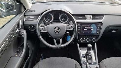 SKODA Octavia Combi 2.0 TSI DSG Style + AHK