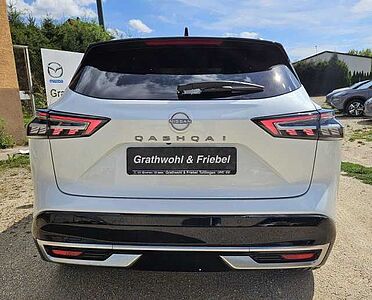 Nissan Qashqai 1.3 DIG-T Xtronic Tekna+