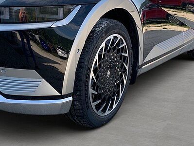 Hyundai IONIQ 5 77,4 kWh 4WD UNIQ-VIKING*3,24%