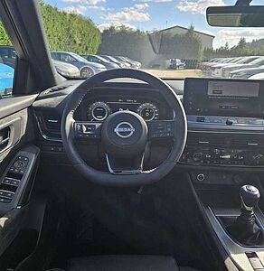 Nissan Qashqai DIG-T MHEV N-Design+Panoramaglasdach+BOSE