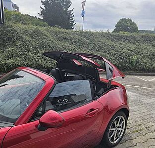 Mazda MX-5 RF SKYACTIV-G 132 Exclusive-Line RWD