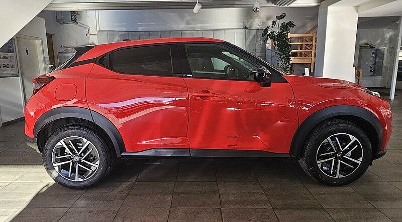 Nissan Juke MY24 DIG-T 7-DCT N-Connecta