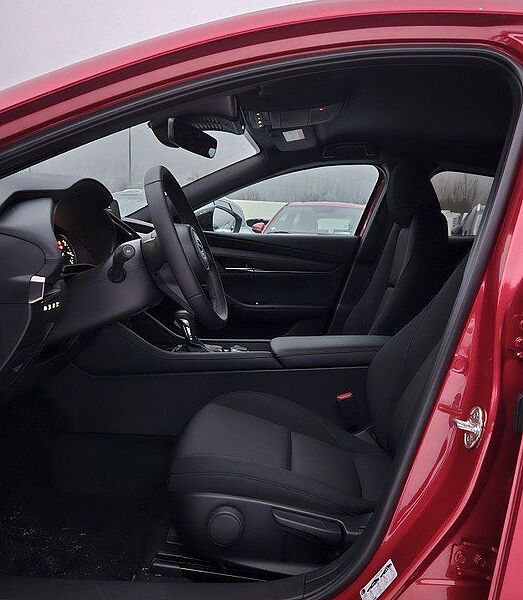 Mazda 3 2.5L e-SKYACTIV G140 6AT Homura