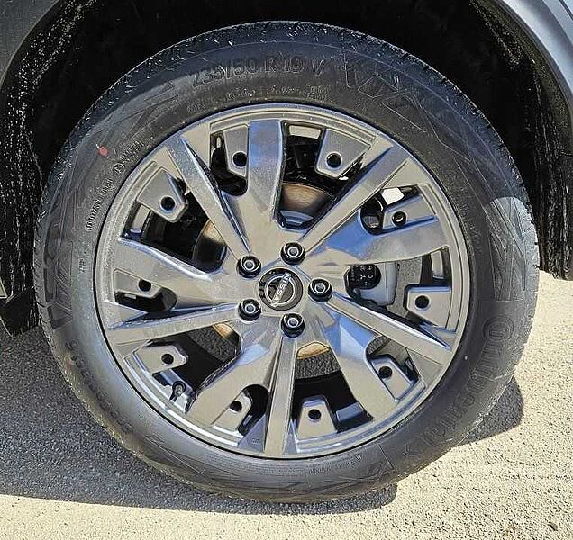 Nissan Qashqai 1.3 DIG-T Xtronic Tekna Dach schwarz