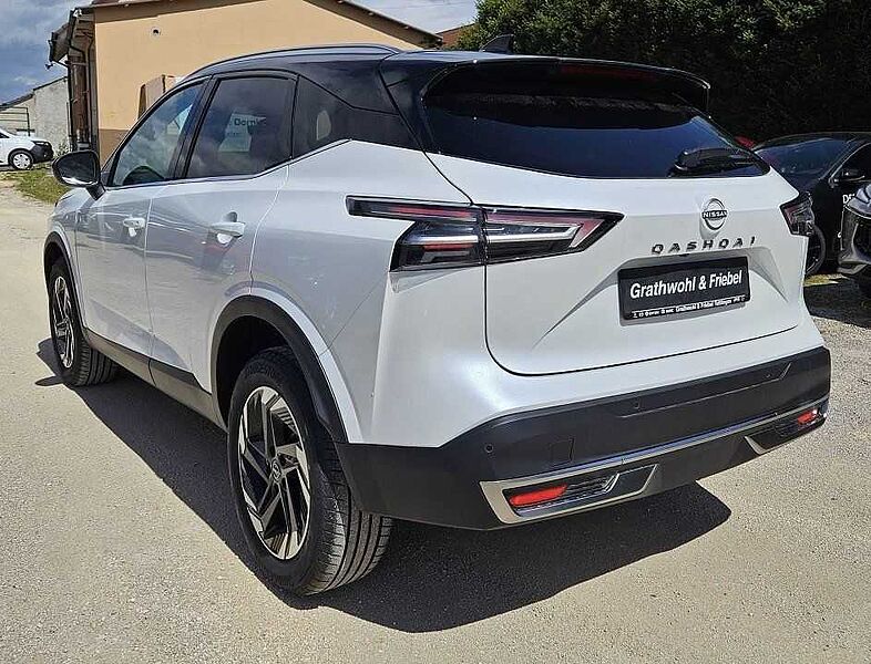 Nissan Qashqai 1.3 DIG-T Xtronic N-Connecta Winter Komf