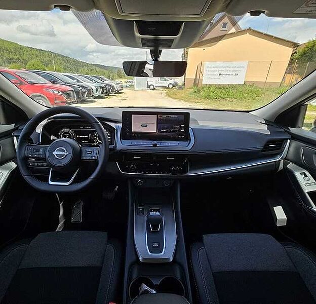 Nissan Qashqai 1.3 DIG-T Xtronic N-Connecta Winter Komf