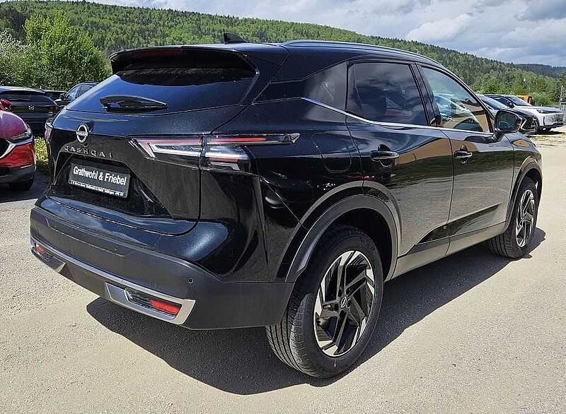 Nissan Qashqai 1.3 DIG-T Xtronic Xtronic N-Connecta Win