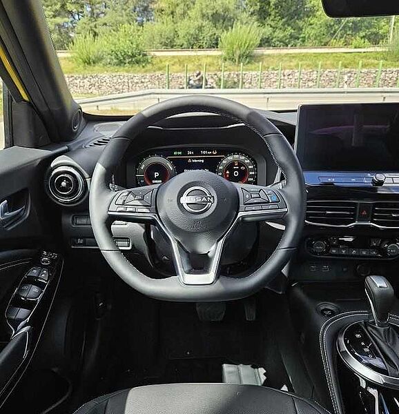 Nissan Juke MY24 1.6 HYBRID TEKNA & BOSE-Sound