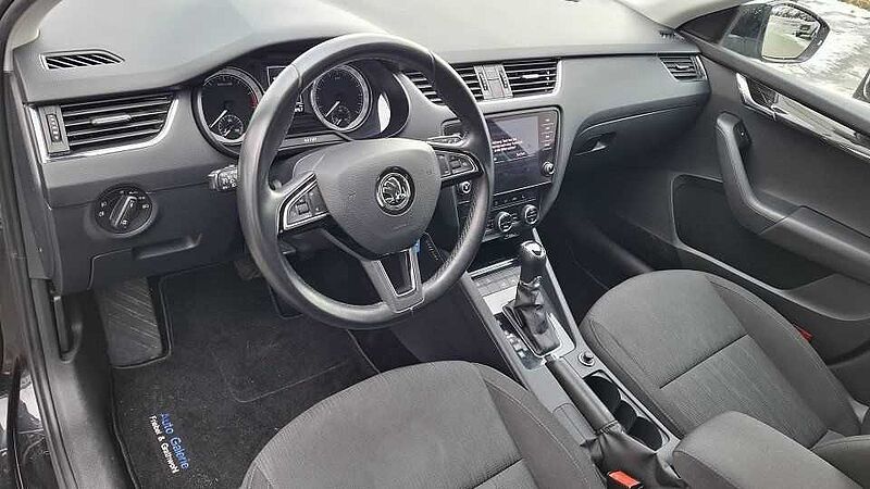 SKODA Octavia Combi 2.0 TSI DSG Style + AHK