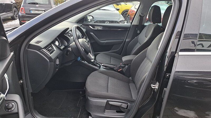 SKODA Octavia Combi 2.0 TSI DSG Style + AHK