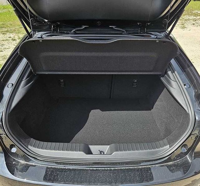 Mazda 3 2.5 e-SKYACTIV G140 6AT Homura