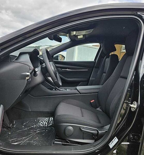 Mazda 3 2.5 e-SKYACTIV G140 6AT Homura