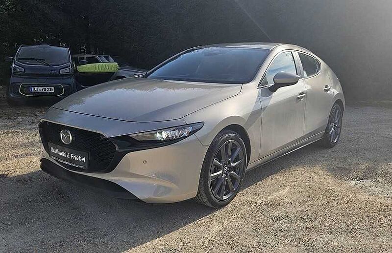 Mazda 3 2.5 e-SKYACTIV G140 AT Centre-Line