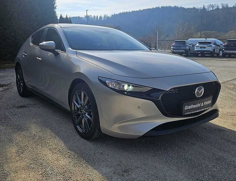 Mazda 3 2.5 e-SKYACTIV G140 AT Centre-Line
