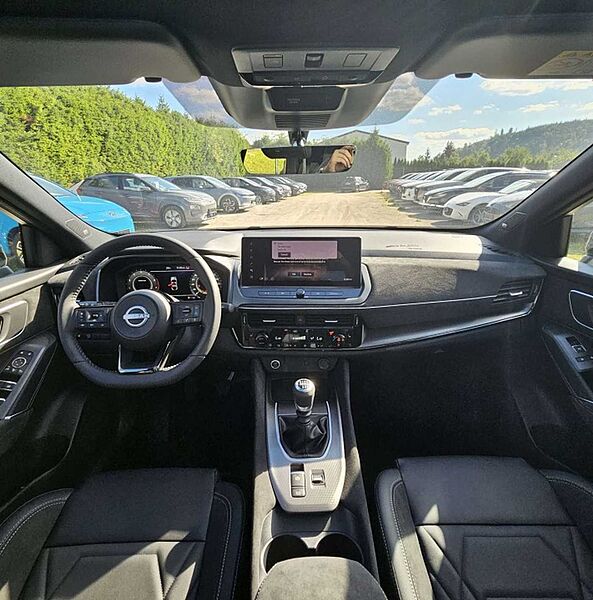Nissan Qashqai DIG-T MHEV N-Design+Panoramaglasdach+BOSE