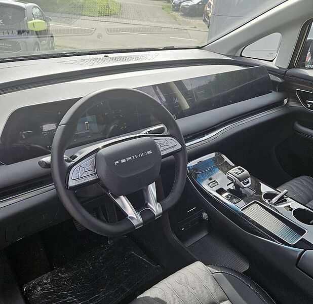 Sonstige 9 HYBRID 1.5-T DHT 7-Sitzer